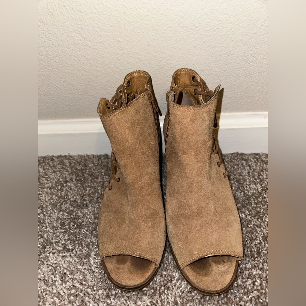 LUCKY BRAND Women's LK-HARTLEE dress Sandal - Picture 5 of 16